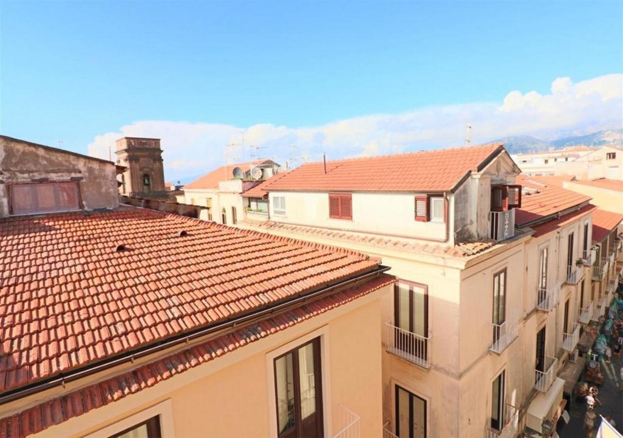 Appartamento Sorrento Historical Center Esterno foto